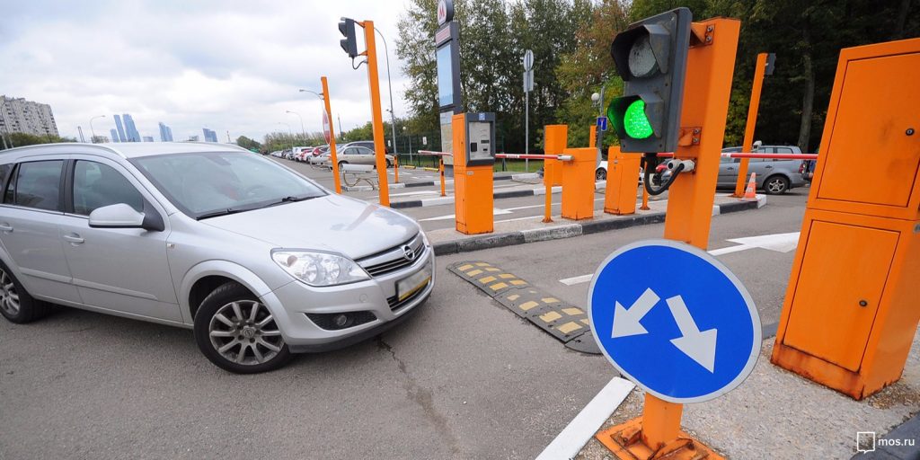 На перехватывающие парковки в Марьине открыли въезд по карте «Тройка»