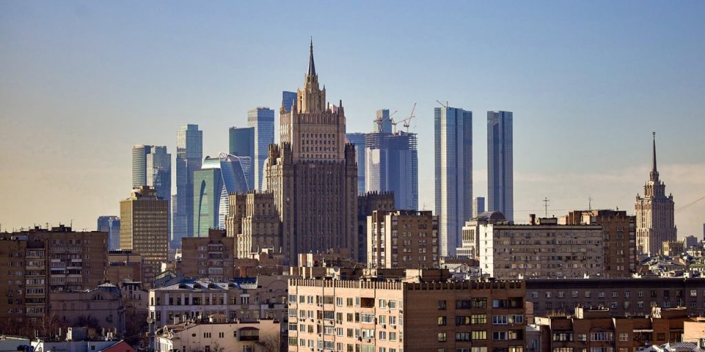 Собянин сообщил о повреждениях фасадов в башне Сити в результате атаки БПЛА